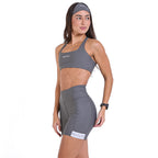 Top Adrianna Cinza
