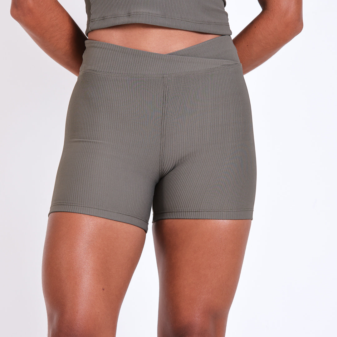 Short Busy Verde Musgo