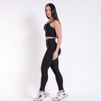 Regata Pace e Legging Betina Preto