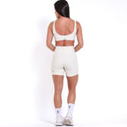 Short Pulse Drop Off White