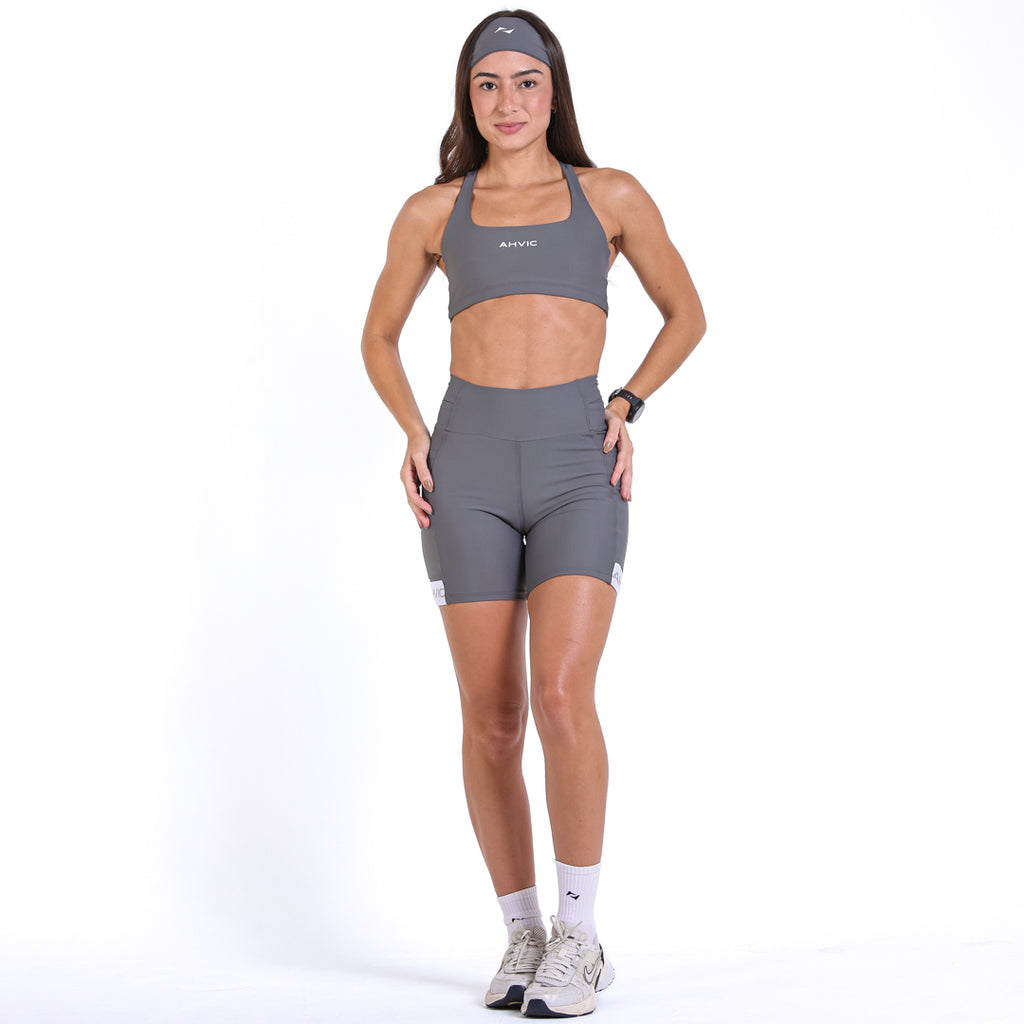 Top Adrianna Cinza