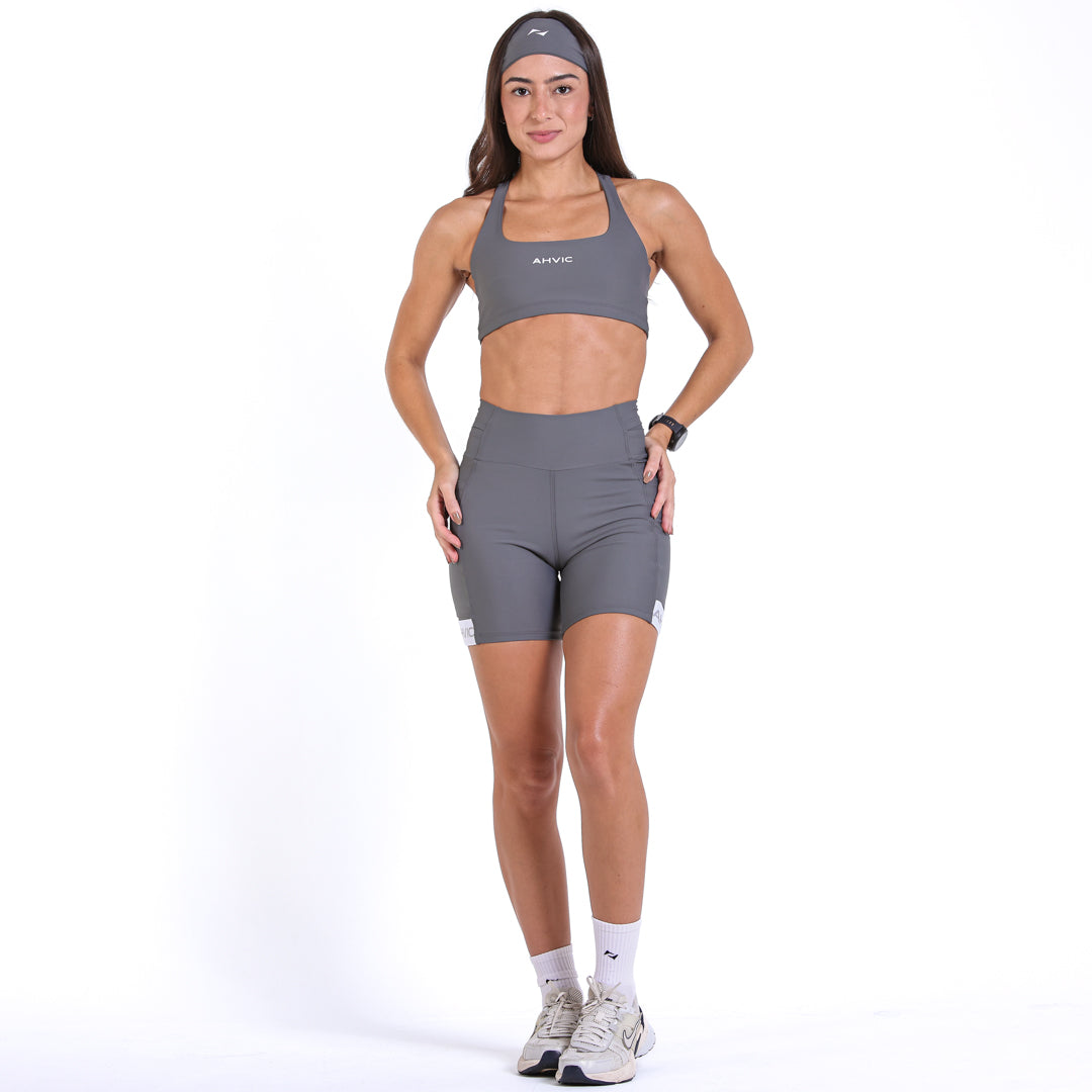 Top Adrianna Cinza